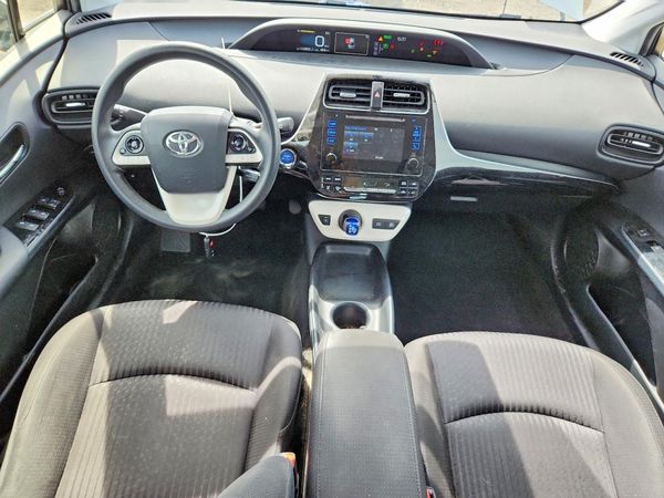 2017 TOYOTA PRIUS One/Two
