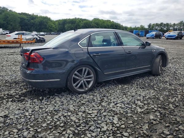 2017 VOLKSWAGEN PASSAT