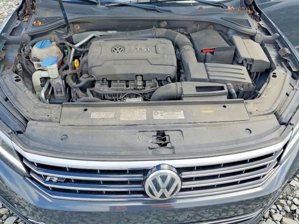 2017 VOLKSWAGEN PASSAT