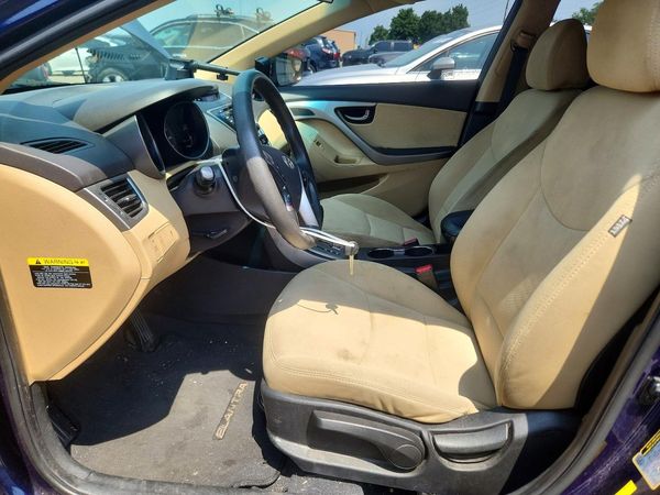 2013 HYUNDAI ELANTRA — DENT