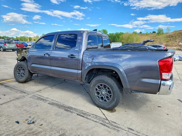 2017 TOYOTA TACOMA