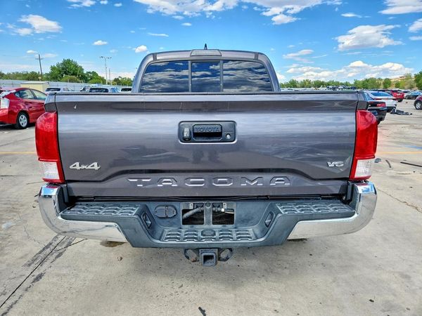 2017 TOYOTA TACOMA