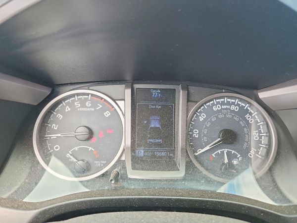 2017 TOYOTA TACOMA