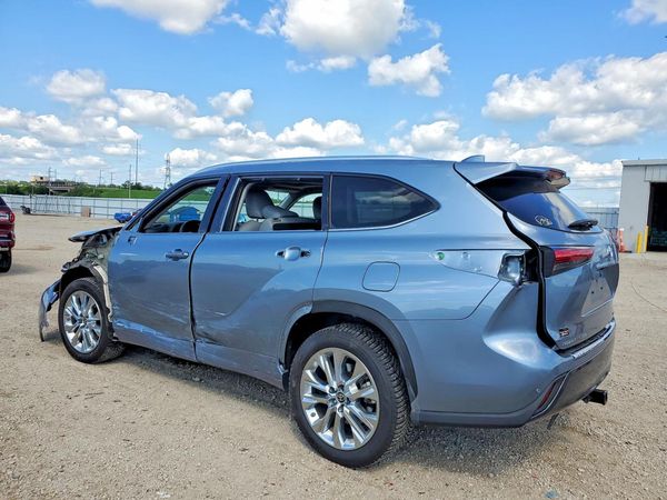 2022 TOYOTA HIGHLANDER Limited