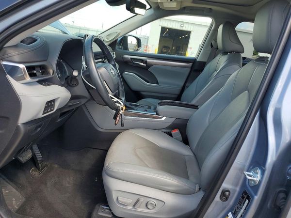 2022 TOYOTA HIGHLANDER Limited