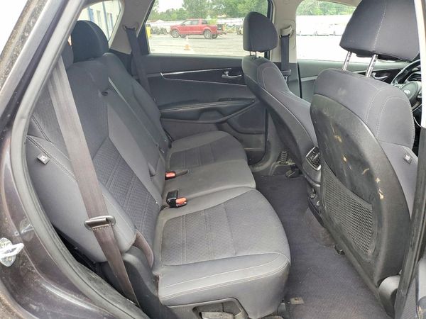 2018 KIA SORENTO L, LX