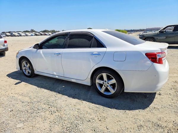 2014 TOYOTA CAMRY