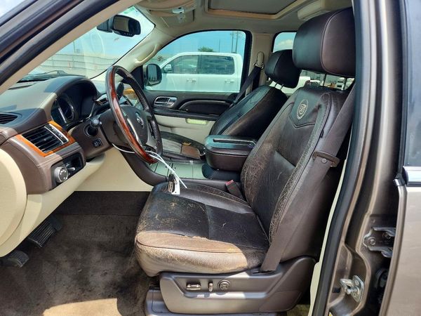 2012 CADILLAC ESCALADE