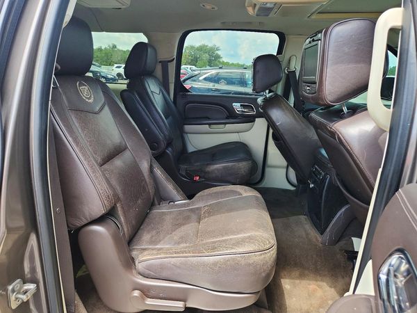 2012 CADILLAC ESCALADE