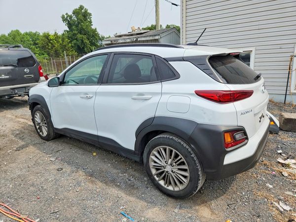 2018 HYUNDAI KONA SEL with Tech Pkg