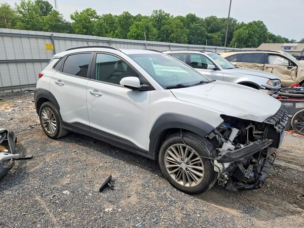 2018 HYUNDAI KONA SEL with Tech Pkg