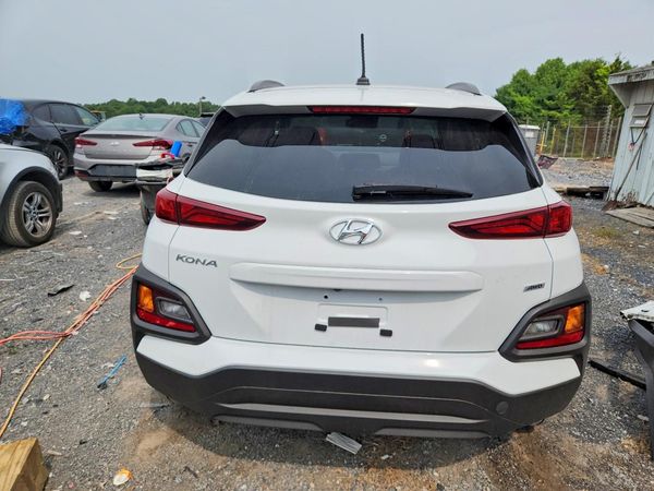 2018 HYUNDAI KONA SEL with Tech Pkg