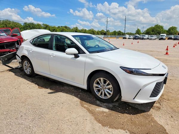 2025 TOYOTA CAMRY — Passenger 3/4