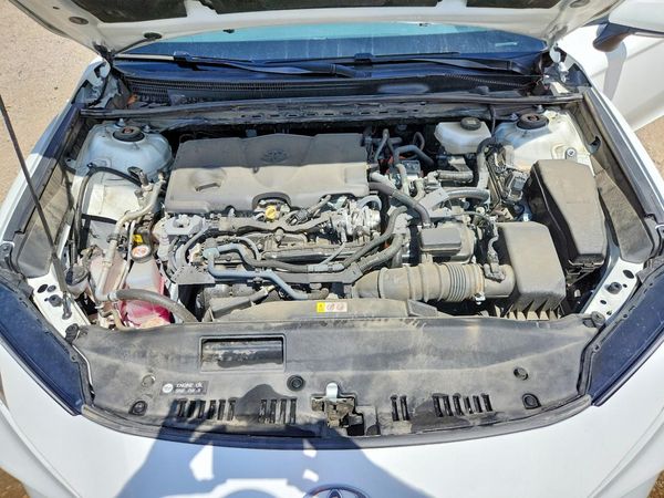 2025 TOYOTA CAMRY — Engine bay