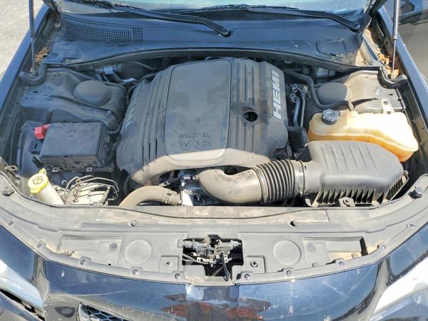 2016 CHRYSLER 300 300C — Engine bay