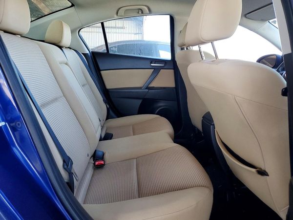 2012 MAZDA 3 Touring/GS