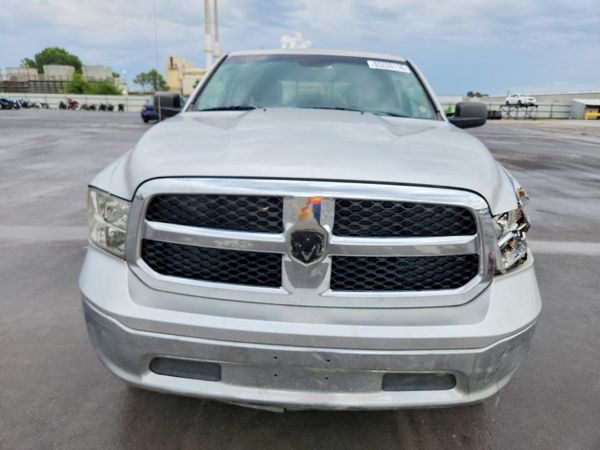 2014 RAM 1500 SLT QUAD CAB 4X2
