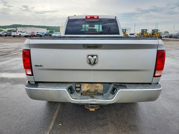 2014 RAM 1500 SLT QUAD CAB 4X2