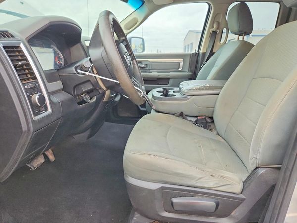 2014 RAM 1500 SLT QUAD CAB 4X2