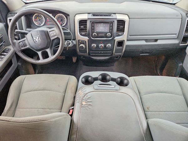2014 RAM 1500 SLT QUAD CAB 4X2