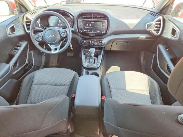 2023 KIA SOUL LX, S
