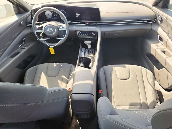 2025 HYUNDAI ELANTRA SEL Convenience — CKPT
