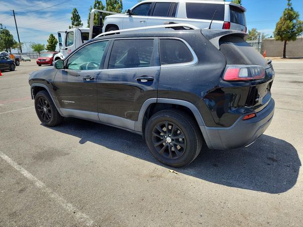 2019 JEEP CHEROKEE LATITUDE 4X4