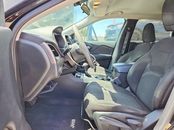 2019 JEEP CHEROKEE LATITUDE 4X4