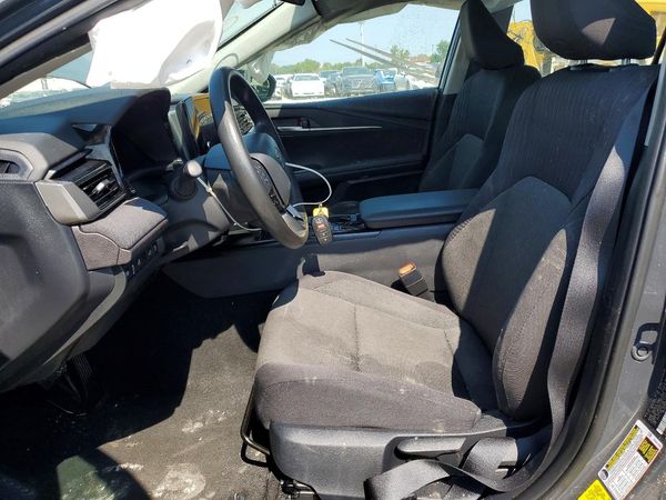 2025 TOYOTA CAMRY