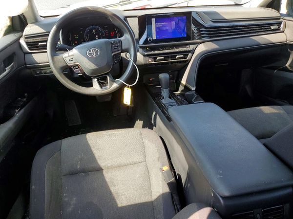 2025 TOYOTA CAMRY