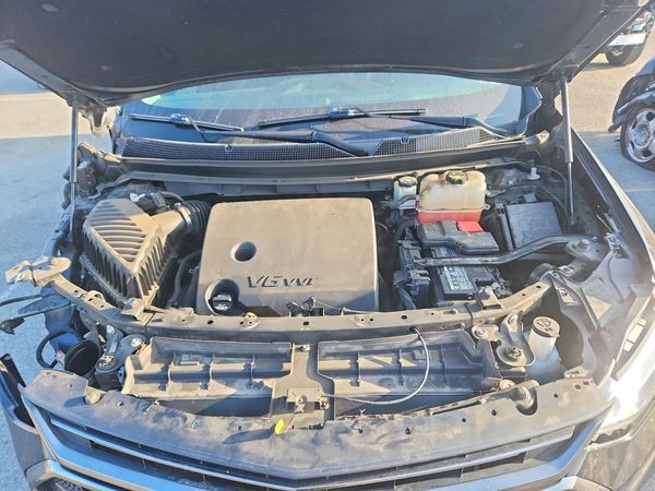 2020 CHEVROLET TRAVERSE Premier — Engine bay