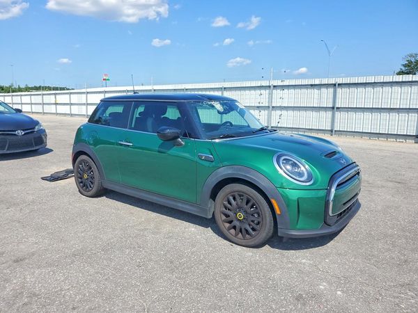 2022 MINI COOPER