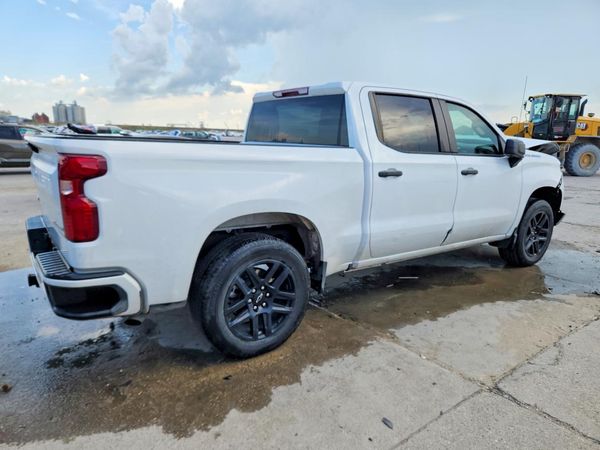 2024 CHEVROLET SILVERADO Custom