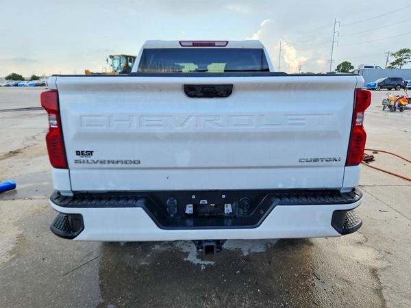 2024 CHEVROLET SILVERADO Custom