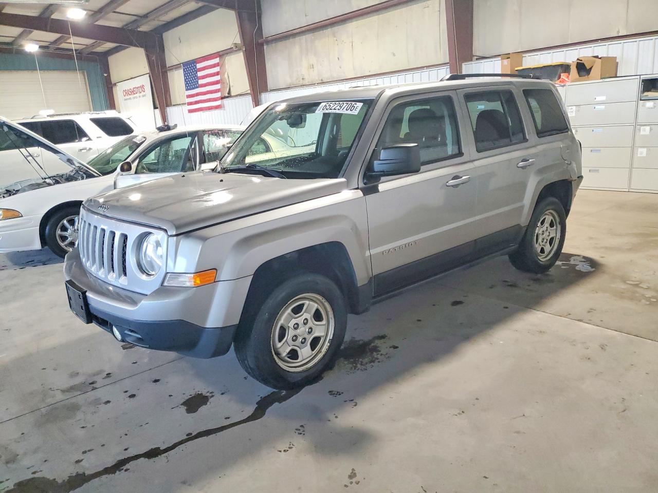 2022 JEEP CHER 4D LATITUDE