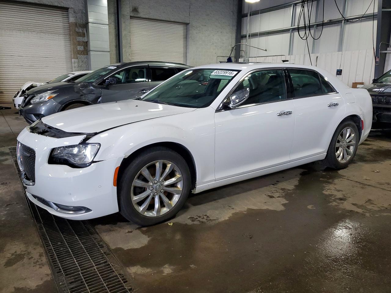 2018 CHRYSLER 300