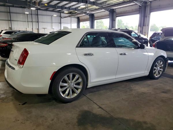 2018 CHRYSLER 300