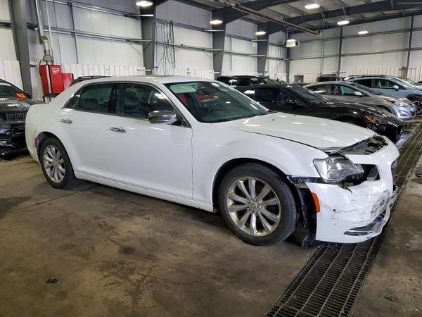 2018 CHRYSLER 300