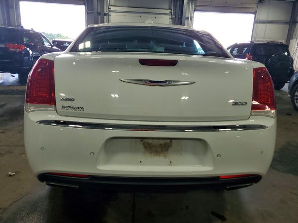 2018 CHRYSLER 300