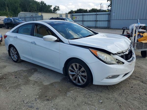 2012 HYUNDAI SONATA Middle level