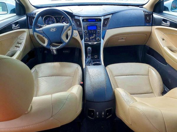 2012 HYUNDAI SONATA Middle level