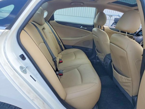 2012 HYUNDAI SONATA Middle level
