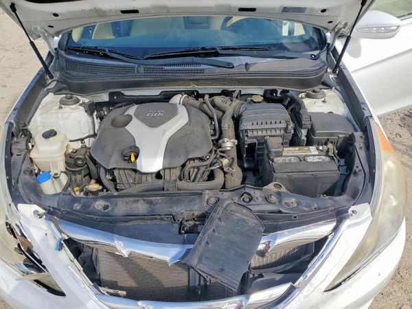 2012 HYUNDAI SONATA Middle level