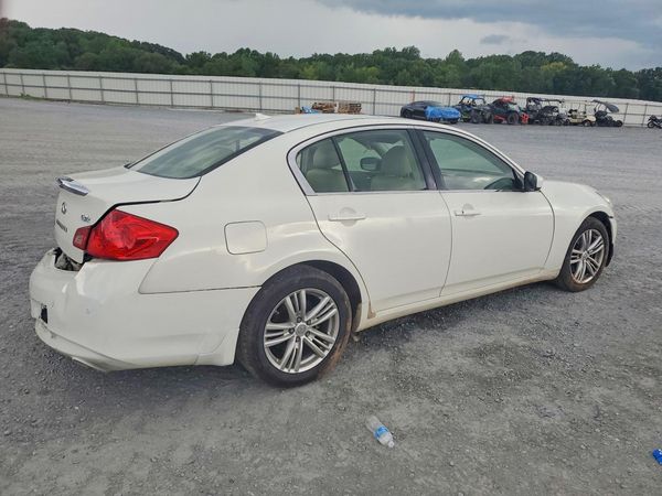 2013 INFINITI G37
