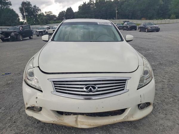 2013 INFINITI G37