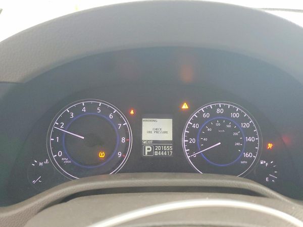 2013 INFINITI G37