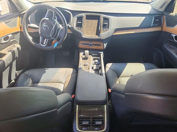2024 VOLVO XC90 Plus Bright