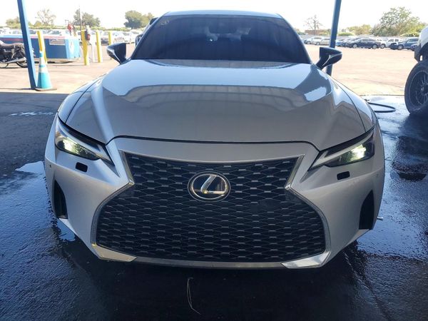 2021 LEXUS IS 300 Comfort — DIRF