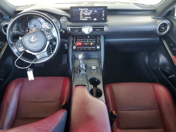 2021 LEXUS IS 300 Comfort — CKPT