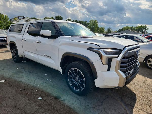 2022 TOYOTA TUNDRA Limited